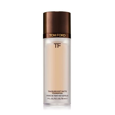 TRACELESS SOFT MATTE FOUNDATION (BASE DE MAQUILLAJE)